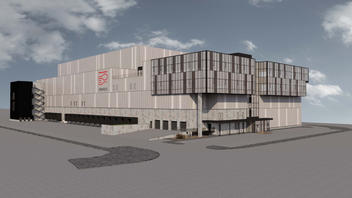 Risi við höfnina kominn í fulla notkun